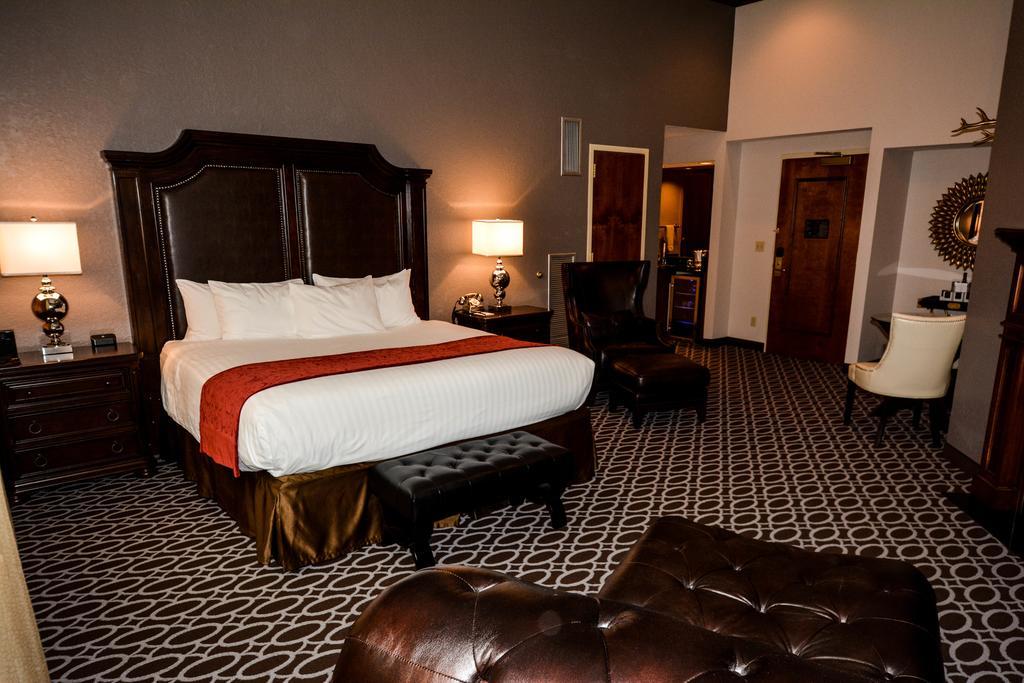 Des Lux Hotel Des Moines Exterior photo