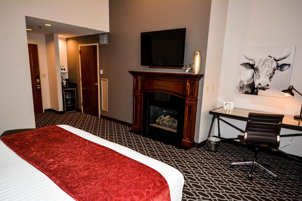 Des Lux Hotel Des Moines Exterior photo
